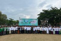 Foto bersama usai upacara Hari Santri di Halaman Pendopo Pamekasan (Madurakita.com)