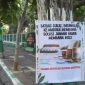 salah satu bener di depan Bea Cukai Madura wujud perlawanan petani (Madurakita.com)