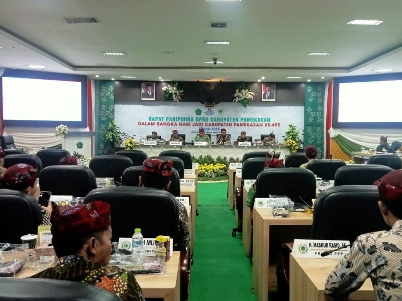 Suasana di Gedung DPRD Pamekasan (madurakita.com)