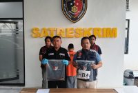
Satreskrim Polres Pamekasan saat melakukan konferensi pers (madurakita.com) 