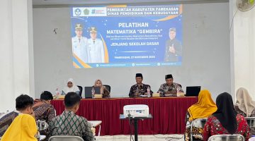 Disdikbud Pamekasan saat melakukan pelatihan (madurakita.com).