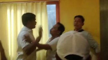 Kader partai Golkar saat adu mulut hingga saling dorong (madurakita.com). 
