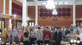 Lembaga Pendidikan Al-Uswah Pamekasan saat melakukan kegiatan sekolah orang tua (madurakita.com)