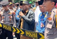 Satgas MBG Pamekasan saat menemui masa aksi (madurakita.com)